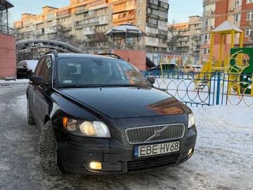 Авто Volvo V50 2004 № 8488267