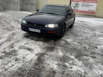 Авто Toyota Camry 1994 № 8488392