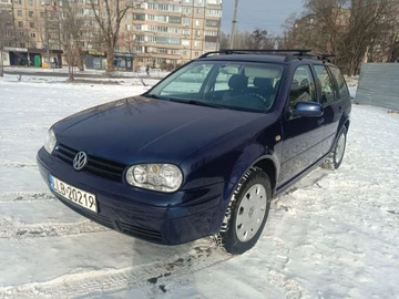 Авто Volkswagen Golf 2003 № 8488400