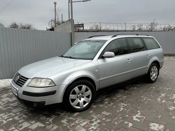 Авто Volkswagen Passat Variant 2002 № 8488863