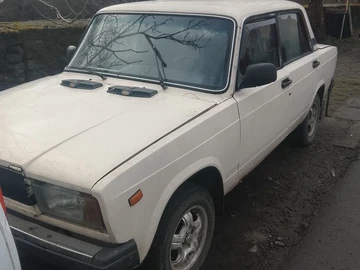 Авто ВАЗ 2107 1996 № 8489180