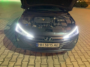 Авто Hyundai Elantra 2019 № 8489371