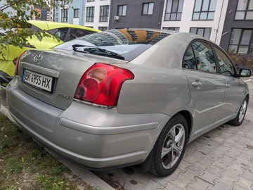 Авто Toyota Avensis 2004 № 8489473