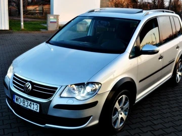 Авто Volkswagen Touran 2010 № 8489879