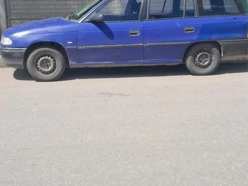 Авто Opel Astra 1995 № 8489949