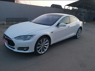 Авто Tesla Model S 2015 № 8490226