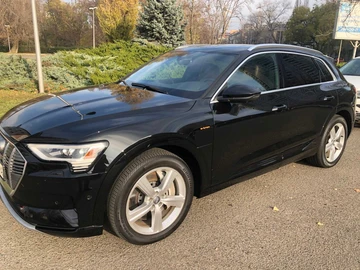 Авто Audi 100 2020 № 8490425