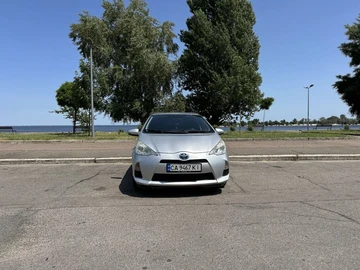 Авто Toyota Yaris 2013 № 8490441