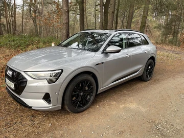 Авто Audi 50 2020 № 8490824