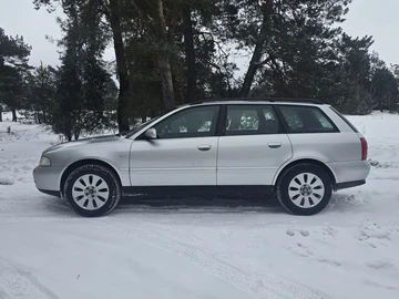 Авто Audi A4 2000 № 8491448