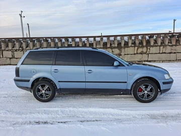 Авто Volkswagen Passat Variant 1999 № 8491988