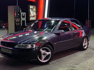Авто Opel Vectra 1997 № 8492109