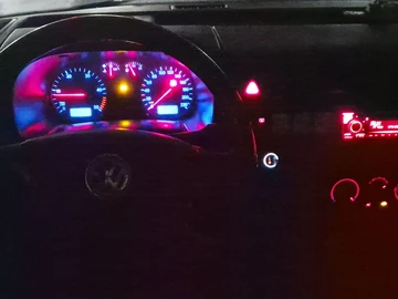 Авто Volkswagen Transporter 2000 № 8492292