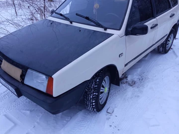 Авто ВАЗ 2109 1995 № 8492295