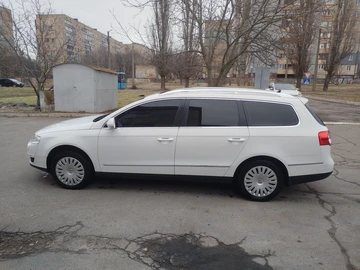 Авто Volkswagen Passat Variant 2009 № 8492397
