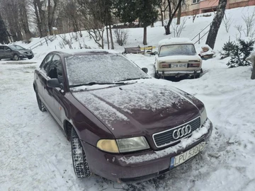 Авто Audi A4 1999 № 8492402