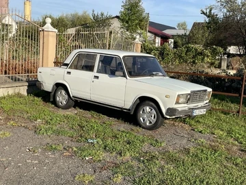 Авто ВАЗ 2107 2001 № 8492514