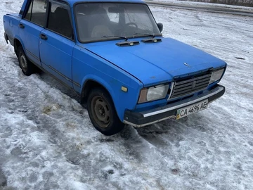 Авто ВАЗ 2107 1989 № 8492562