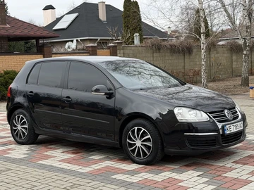 Авто Volkswagen Golf 2005 № 8492641
