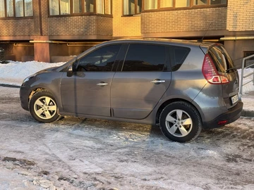 Авто Renault Scenic Iii 2010 № 8492898