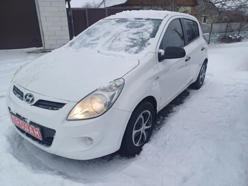 Авто Hyundai I20 2012 № 8492907