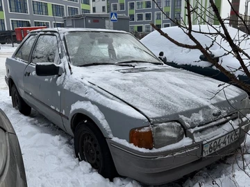Авто Ford Escort 1988 № 8493113