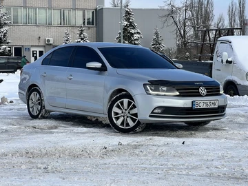 Авто Volkswagen Jetta 2017 № 8493124