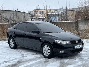 Авто KIA Cerato Forte  2010 № 8493137