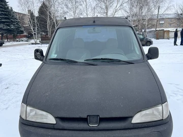 Авто Peugeot Partner 2000 № 8493413