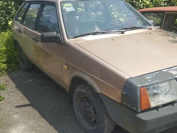 Авто ВАЗ 2109 1989 № 8494947