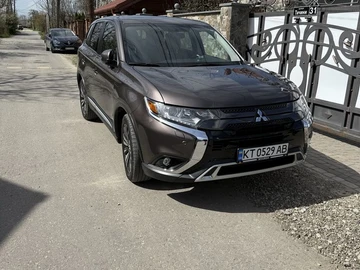 Авто Mitsubishi Outlander 2018 № 8494950
