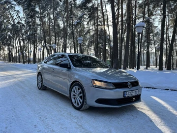 Авто Volkswagen Jetta 2012 № 8495039