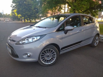 Авто Ford Fiesta 2011 № 8495160