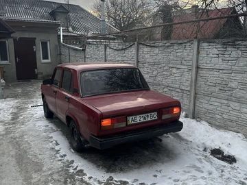 Авто ВАЗ 2107 1992 № 8495170