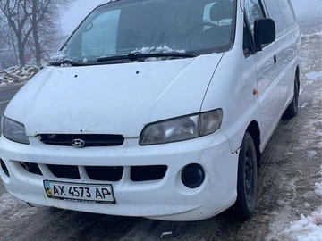 Авто Hyundai H200 1998 № 8495174