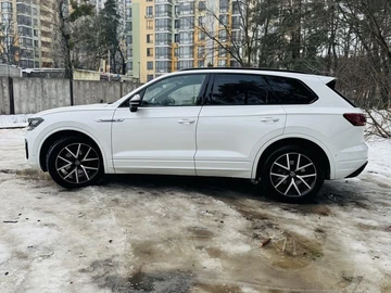 Авто Volkswagen Touareg 2022 № 8495482