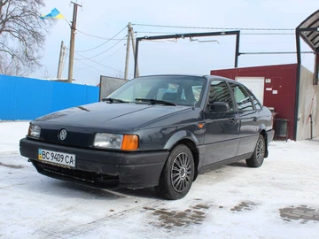Авто Volkswagen Passat Sedan 1990 № 8496530