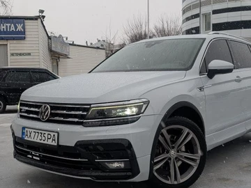 Авто Volkswagen Tiguan 2018 № 8496927