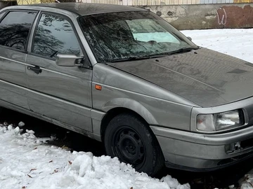 Авто Volkswagen Passat Sedan 1989 № 8497085
