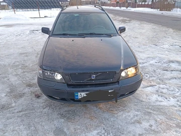 Авто Volvo V40 Kombi 2003 № 8498185