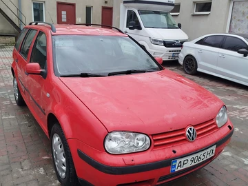 Авто Volkswagen Golf 2001 № 8498393