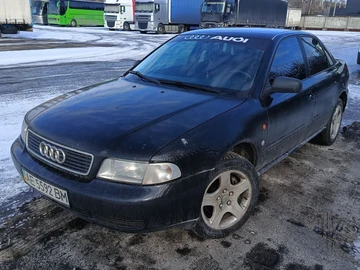 Авто Audi A4 1995 № 8498408