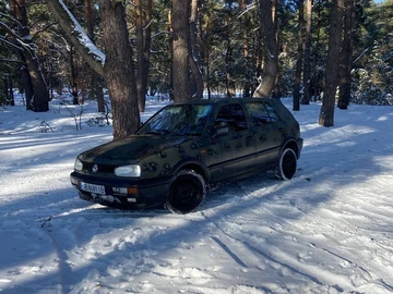 Авто Volkswagen Golf 1992 № 8498725