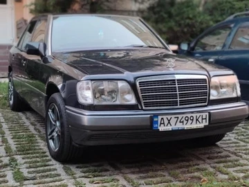 Авто Mercedes 220 1995 № 8499243