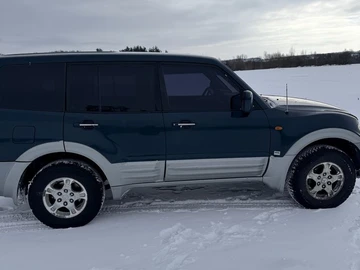 Авто Mitsubishi Pajero 2000 № 8499250