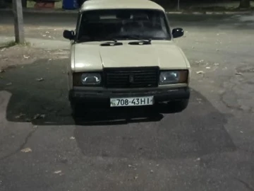 Авто ВАЗ 2107 1987 № 8499501