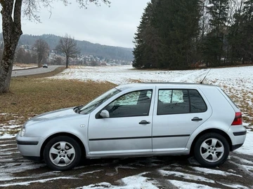 Авто Volkswagen Golf 2003 № 8499573
