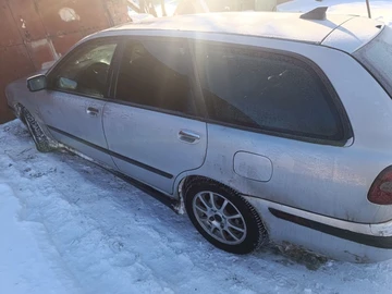 Авто Volvo V40 Kombi 2002 № 8500337