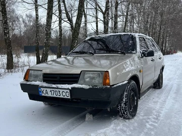 Авто ВАЗ 2109 1999 № 8500901