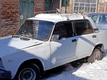 Авто ВАЗ 2105 1983 № 8501016